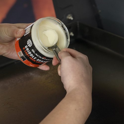 Blackstone Griddle Seasoning & Cast Iron Conditioner - Premium White Formula for Optimal Care