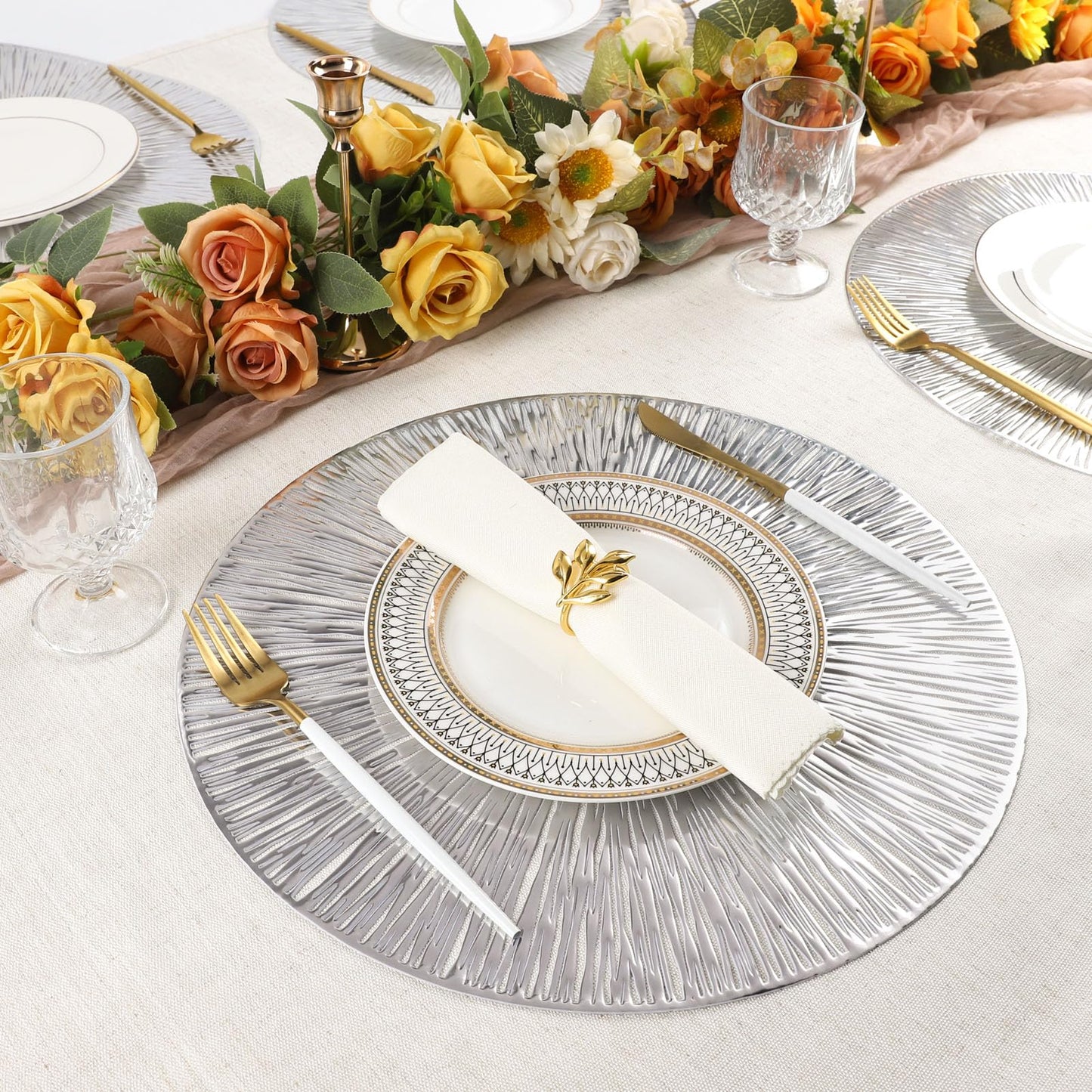 Evevda Placemats for Dining Table Set of 6 Round Hollow Out Table Mats Pressed Metallic Vinyl Plastic Place Mats Table Decoration for Holiday Wedding Accent Centerpiece(Silver Radial Circle)