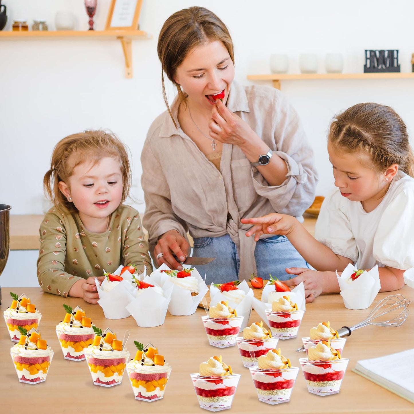 Jnnzzggu 100Pcs 3.5 oz Mini Dessert Cup with Spoons,Square Plastic Dessert Cups,Clear Parfait Appetizer Cup for Ice Cream,Birthday,Parties,Jellies,Nuts,DIY,Wedding