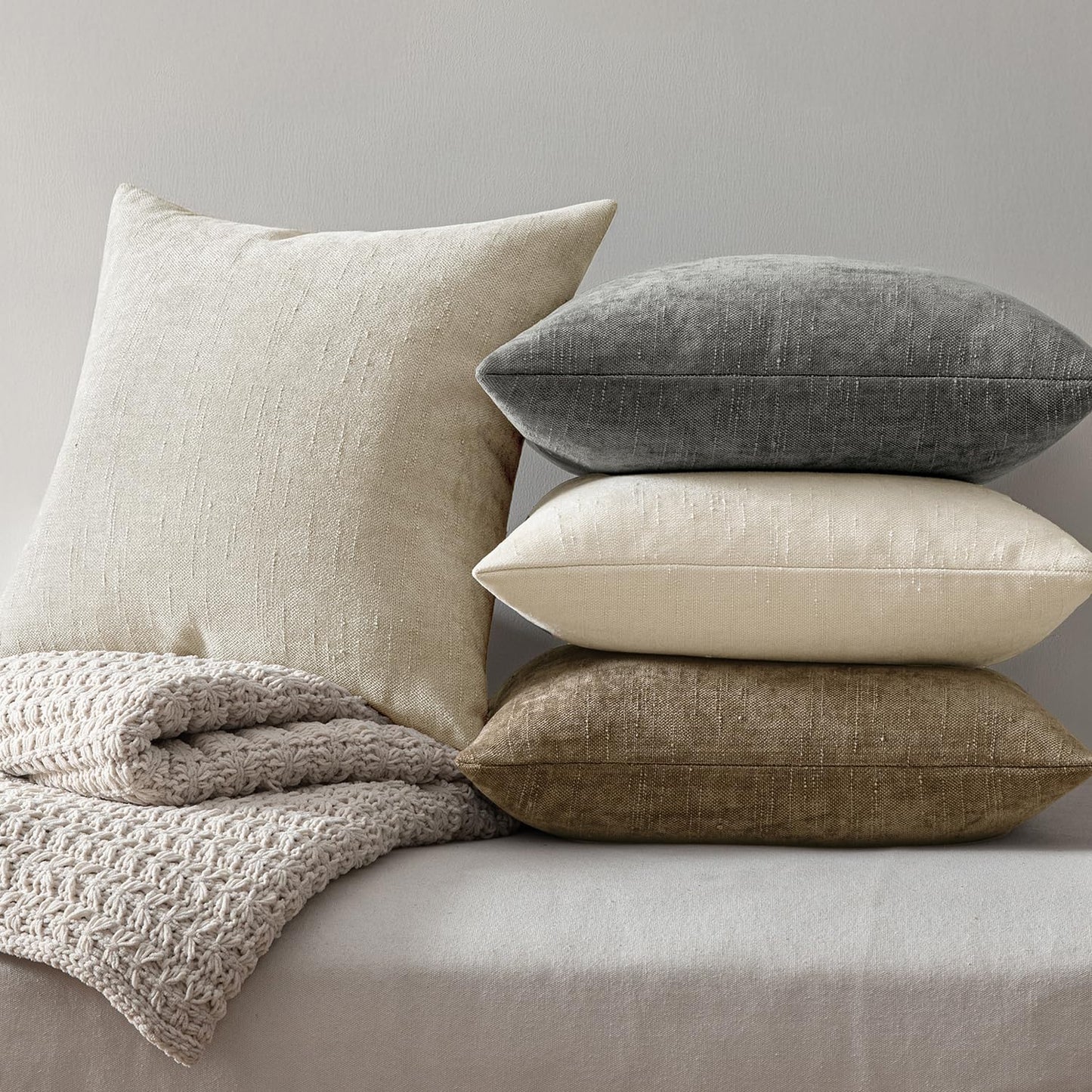 MIULEE Pack of 4 Decorative Throw Pillow Covers 18x18 Inch Neutral Chenille Textured Throw Pillows Boho Farmhouse Accent Cushion Covers for Modern Home Decor Couch Sofa Bed Living Room
