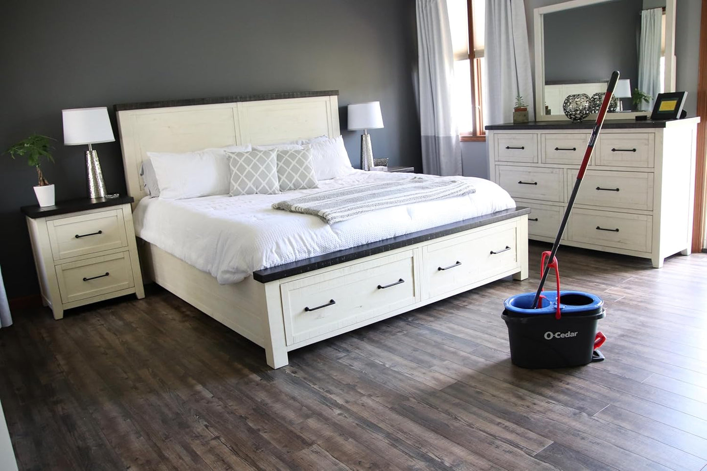 O-Cedar RinseClean Spin Mop & Bucket System - Effortless Cleaning with Water | Eliminates 99% of Bacteria