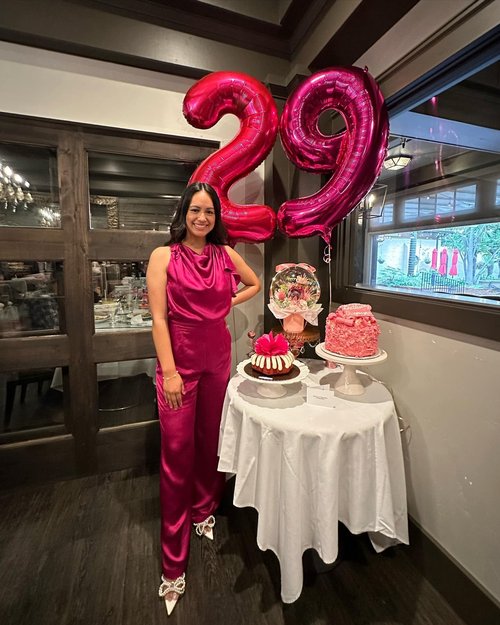 Hot Pink Number 9 Balloon 40 Inch, 9th Birthday Party Decorations for Children, Giant 9 Foil Balloon for Party Supplies
