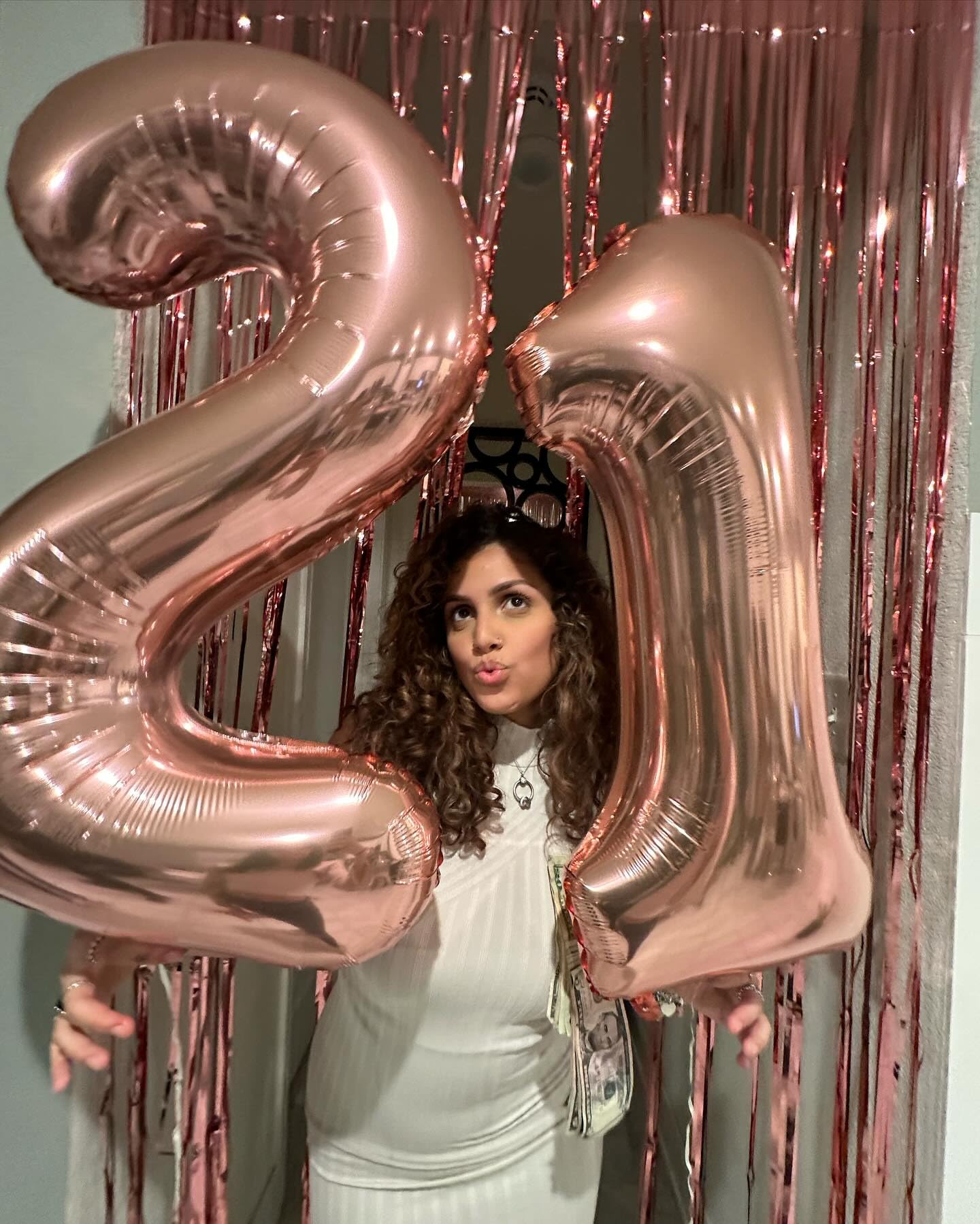 Rose Gold Number 19 Balloon 40 inch, 19 Number Balloons, 19th Birthday Decorations, 19 Year Old Women Men Rose Gold Party Supplies