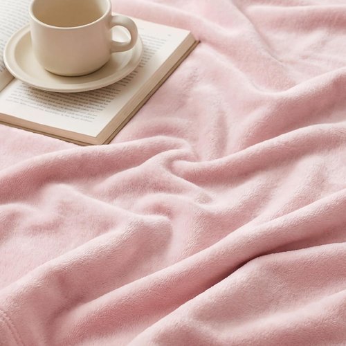 Bedsure GentleSoft Fleece Bed Blanket - Soft, Lightweight, Plush Cozy Luxury in Pink | Full Size 84x90 Inches