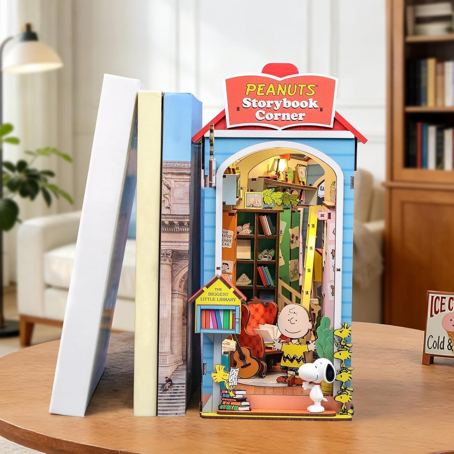 Peanuts Storybook Corner Book Nook Kit - 3D Wooden Puzzle with Touch-Sensitive LED Light-Up House | Includes Snoopy Figurine