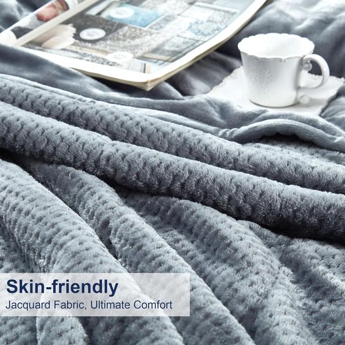 DREAMNINE King Size Fleece Bed Blanket - Luxury Warm Soft Flannel | 90" x 108" | Cozy Grey Microfiber