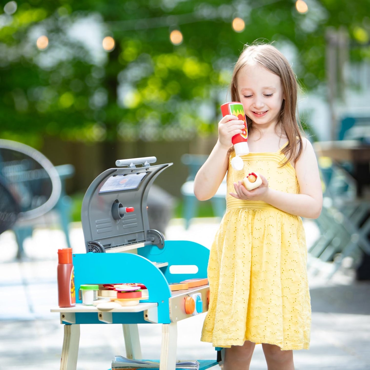 Melissa & Doug Deluxe Wooden Barbecue Grill & Smoker | Kids Play Kitchen Set with Pizza Oven & Toy Food - FSC Certified for Ages 3+