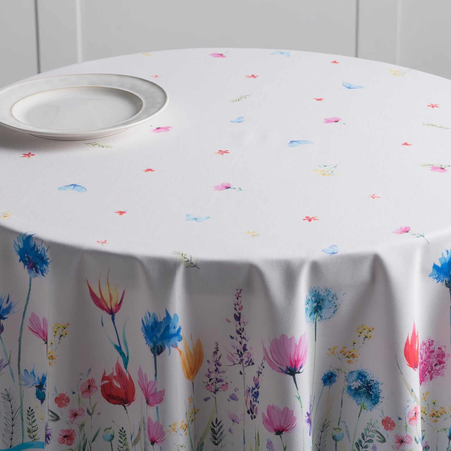 Maison d' Hermine Table Cloth Round Table 100% Cotton 69 Round Inches Tablecloth Reusable Decorative for Dining Kitchen Room Farmhouse Home Gifts for Mothers Day Spring Summer - Flower in The Field