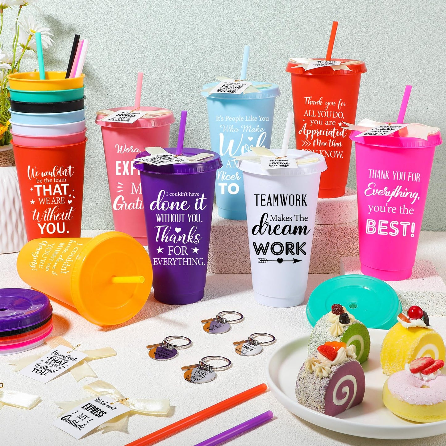 Funnymoom 20 Pack Employee Appreciation Gifts Cup Bulk, 24oz Thank You Plastic Tumblers with Lids Straws Keychains, Party Favors for Staff, Coworkers, Team, Teachers(Amazing)