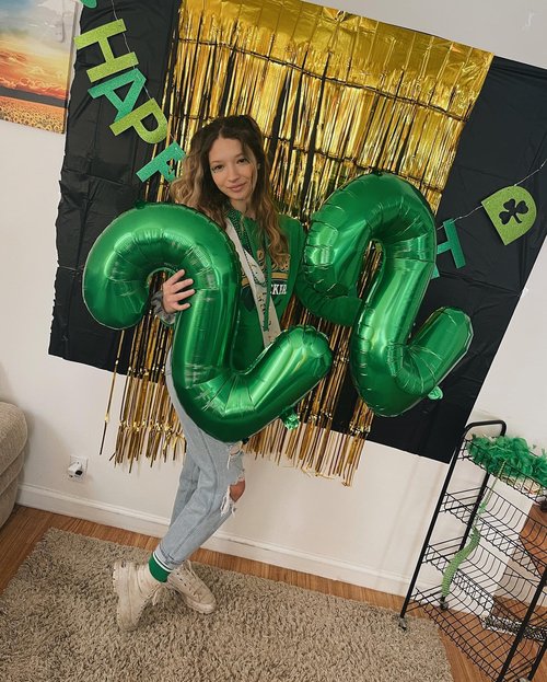 Green 6 Balloon, Number Balloons 40 Inch, 6th Balloons for Decorations, Green Party Supplies 6 Balloon, Number 6 Balloon, St. Patrick's Day Decorations
