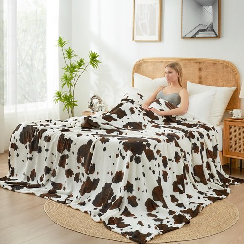 Cozy Bliss Cow Print Throw Blanket Non Shedding MilkyPlush™ Fleece 330GSM Thick Blankets Western Room Decor Super Soft Warm for Adults Kids Gifts Bedroom Couch Sofa Travel Black Brown King (90"x108")