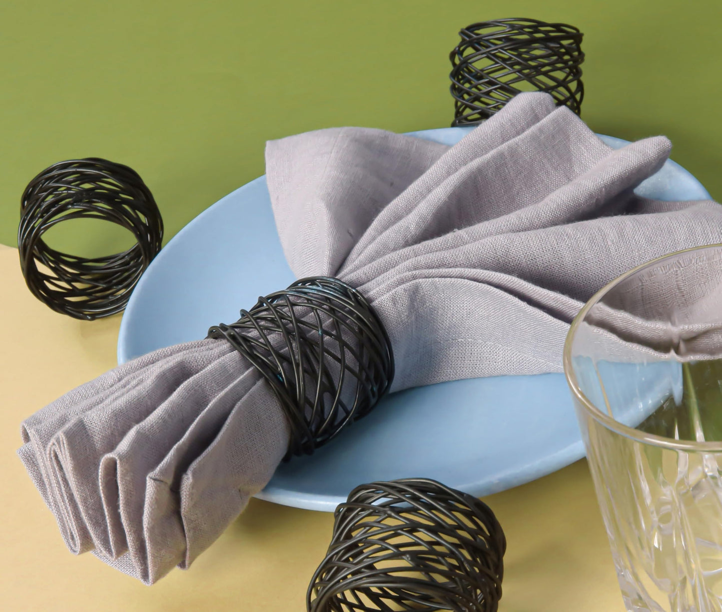 ALPHA Living HOME 12 Pcs Modern Metal Napkin Rings - Dining Table Decor Napkin Ring Cloth Napkin Holder for Wedding, Banquet, Dinner Party, Everyday Use (Black)