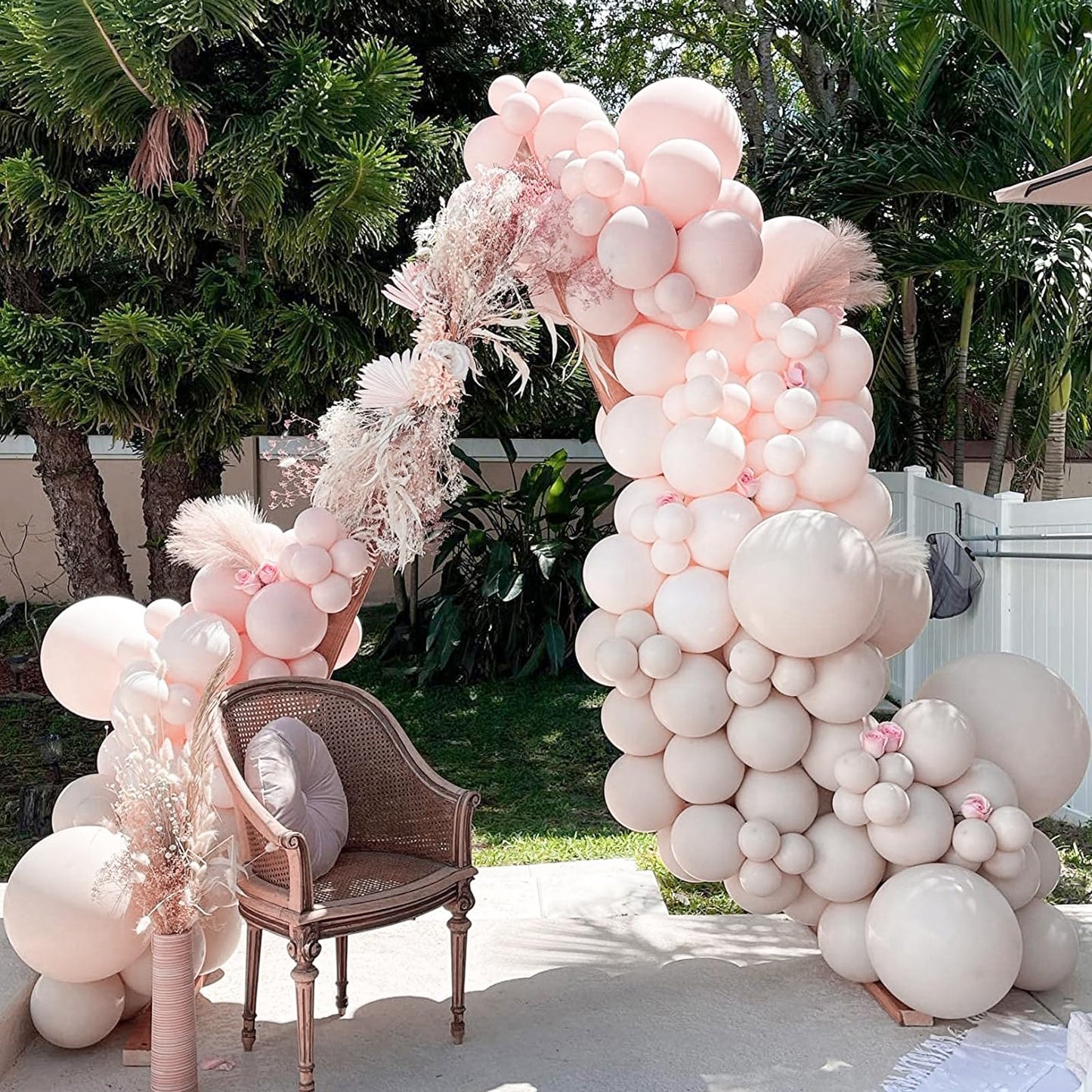 PartyWoo Beige Balloons 100pcs 12 Inch Boho Cream Ivory Neutral White Latex Balloons for Graduation Wedding Anniversary Engagement Bridal Shower Baby Shower Birthday Party Decorations White-F60