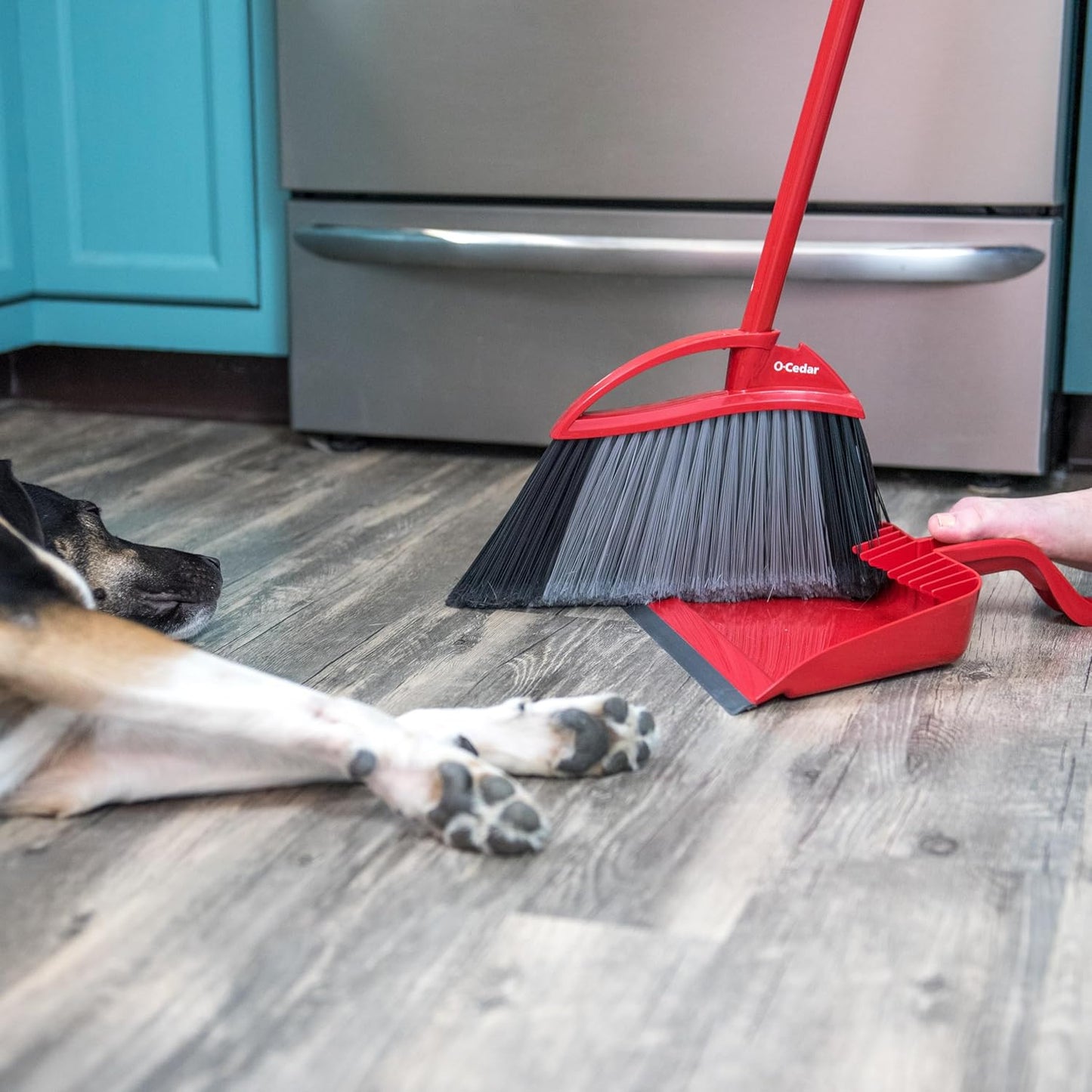 O-Cedar Pet Pro Broom - Step-On Dustpan for Effortless Cleaning | Removes 99% Pet Hair | Ideal for Cat & Dog Owners