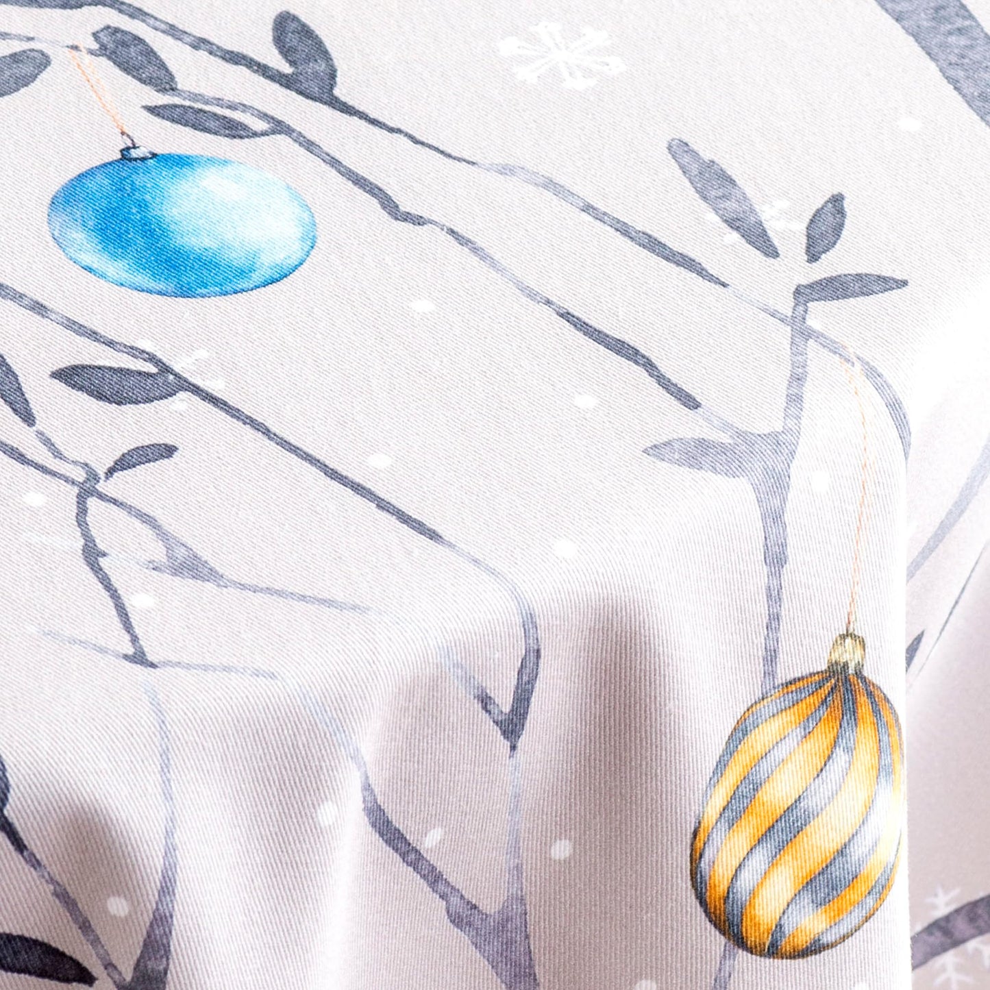 Maison d' Hermine Table Cloth Round Table 100% Cotton 63 Inches Fall Tablecloth Reusable Everyday Use for Thanksgiving Christmas Decorations Dining Farmhouse Party (Fairy Christmas)