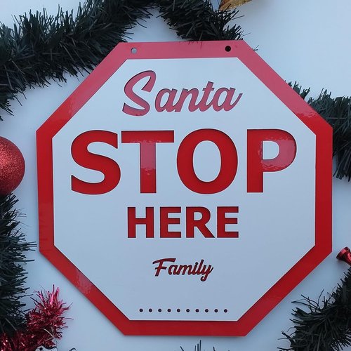 Christmas Santa Please Stop Here Sign - Wooden Front Door Hanger for Holiday Decor | Indoor & Outdoor Use