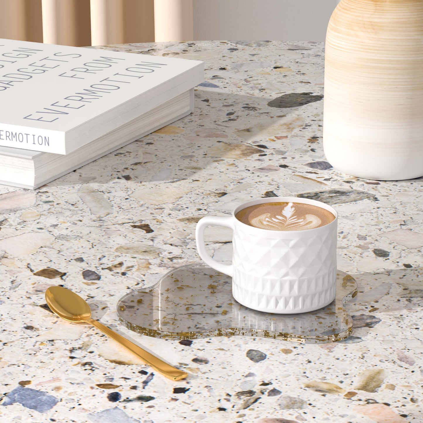 Leadiy Acrylic Coaster Decorative Plates, Irregular Bar Drink Coaster, Clear Cloud Shape Coffee Cup Coaster, Perfect for Tabletop Protection and Accessories Display.(Gold)