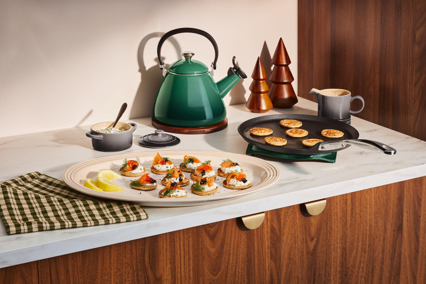 Le Creuset Toughened Nonstick PRO Crepe Pan with Rateau, 11"
