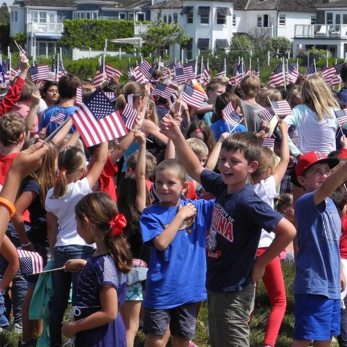 50 Pcs Small American Flags on stick,Memorial Day 4th of July Decorations Outdoor,American Flag 4''x6'',Mini USA Flags for outside,Fourth of July Decor,Patriot's Day Veterans Day Patriotic Decorations