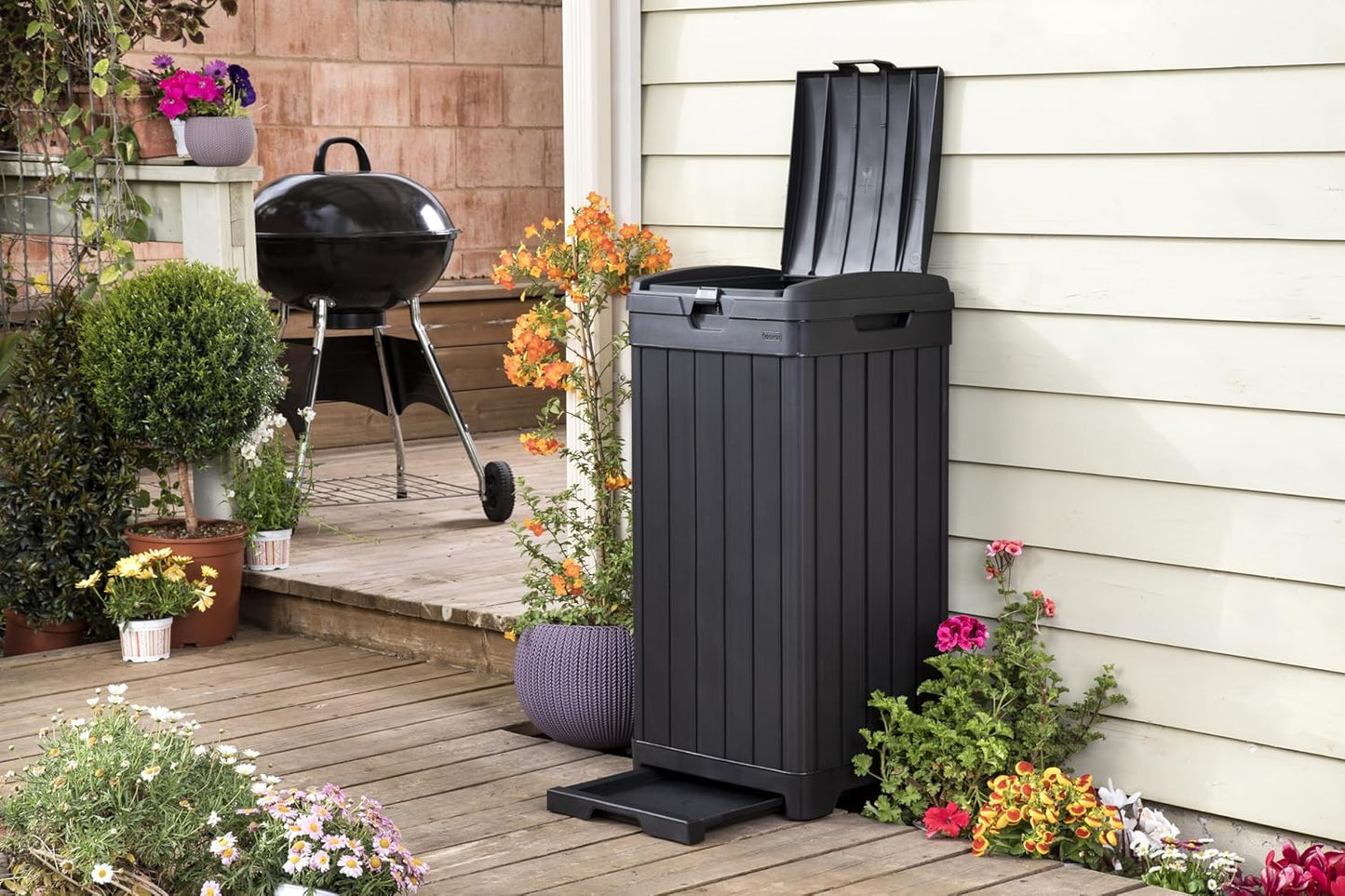 Keter Baltimore 38 Gallon Outdoor Kitchen Trash Can - Resin with Lid & Drip Tray for Easy Cleaning | Black