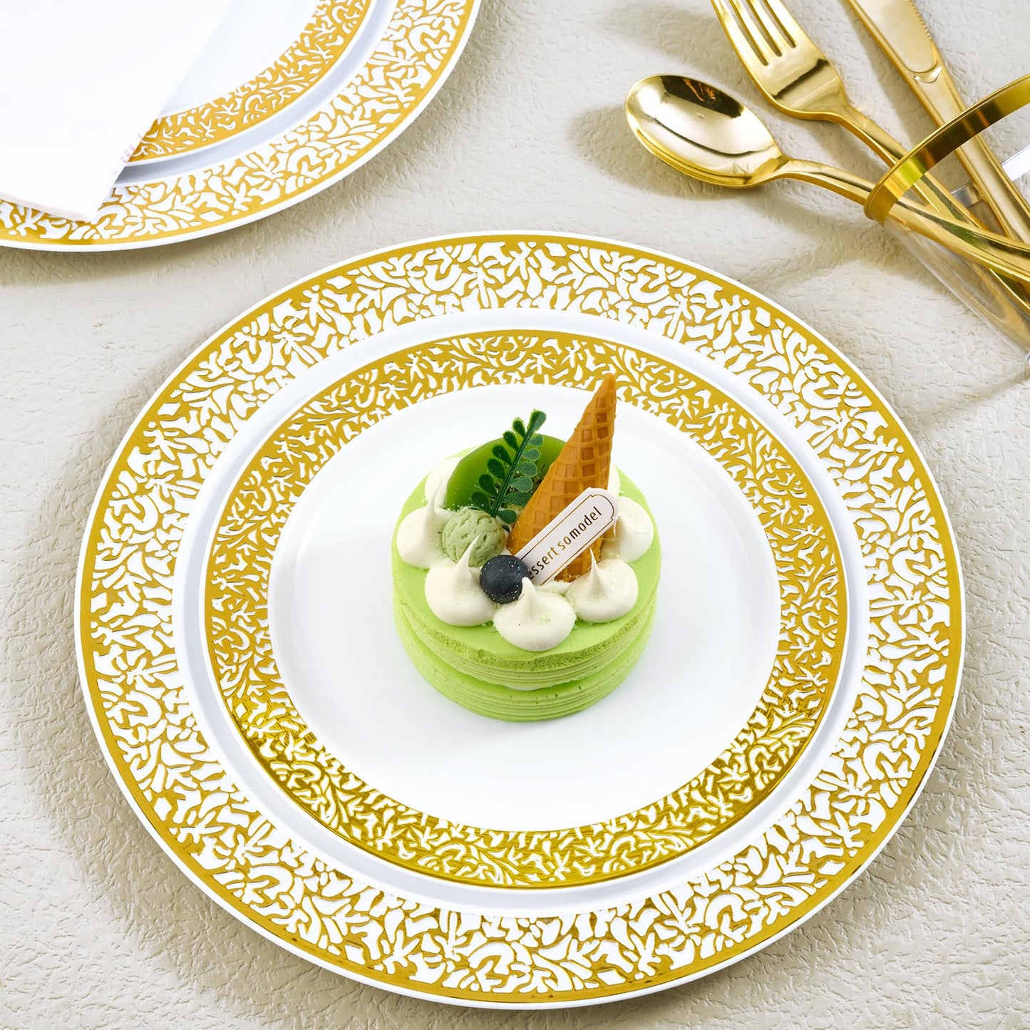 150 Count Gold Plastic Dinnerware Set, Elegant Disposable Include: 25 Gold Lace Plastic Plates, 25 Dessert Plates, 25 Forks, 25 Knives, 25 Spoons, 25 Cup, Ideal for Party, Birthday and Thanksgiving