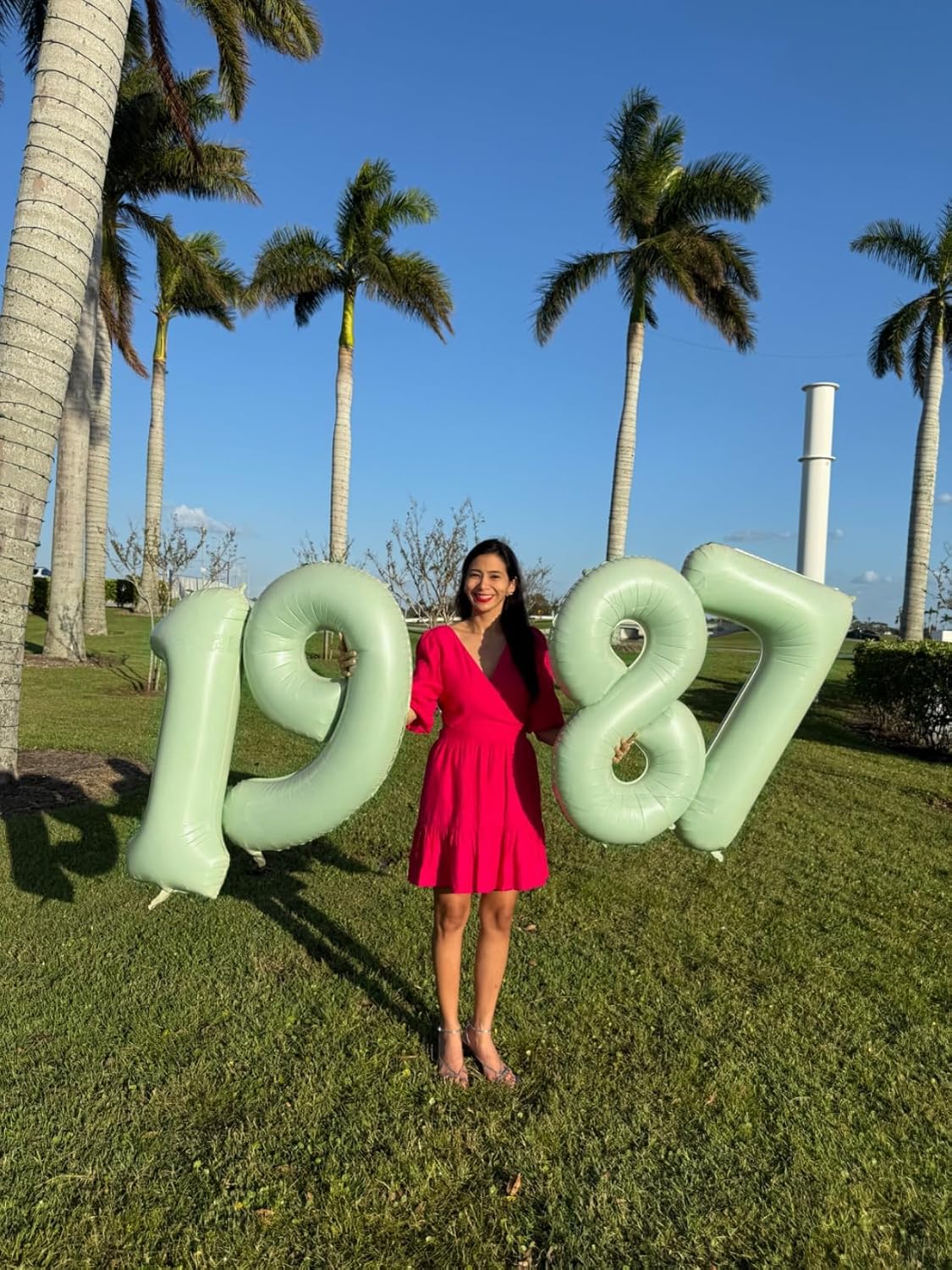 Olive Green 40-Inch Balloon Number 7 - Perfect Birthday Decorations for Engagements & Graduations