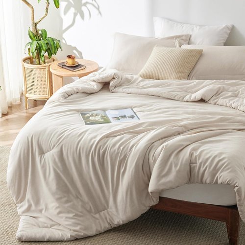 Bedsure Queen Comforter Set - Soft Beige Bedding for All Seasons | 3-Piece Set with 90"x90" Comforter & 2 Pillow Shams