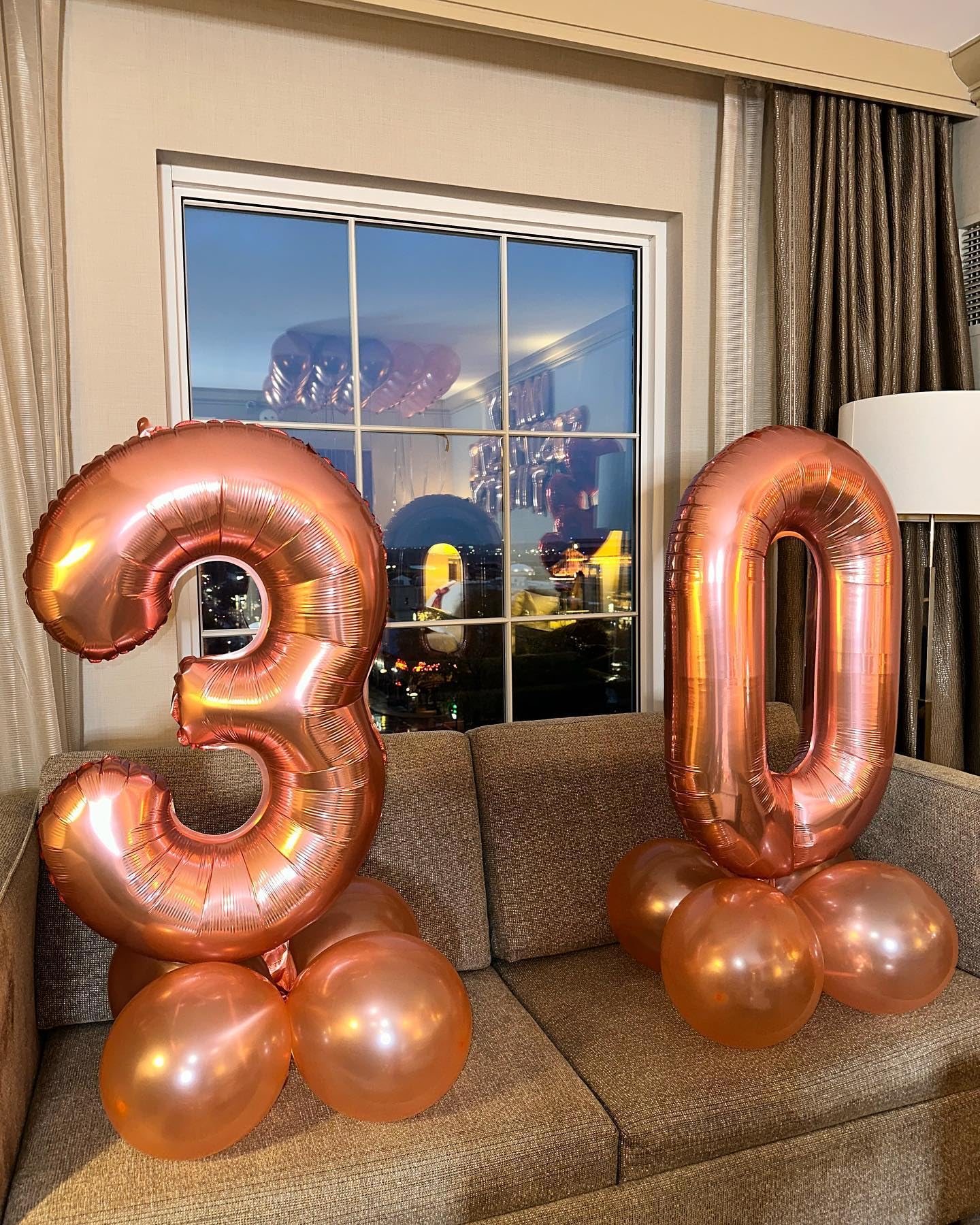 Rose Gold Number 30 Balloon 40 inch, 30 Number Balloons, 30th Birthday Decorations, 30 Year Old Women Men Rose Gold Party Supplies