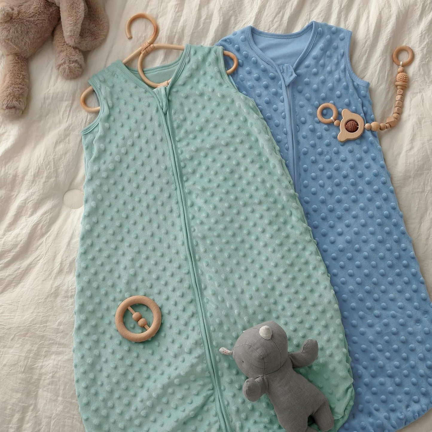 Yoofoss Baby Sleep Sack | Fleece Wearable Blanket for 0-6 Months | Plush Dots & 2-Way Zipper