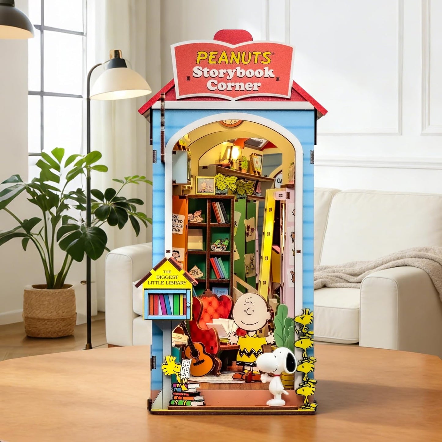 Peanuts Storybook Corner Book Nook Kit - 3D Wooden Puzzle with Touch-Sensitive LED Light-Up House | Includes Snoopy Figurine
