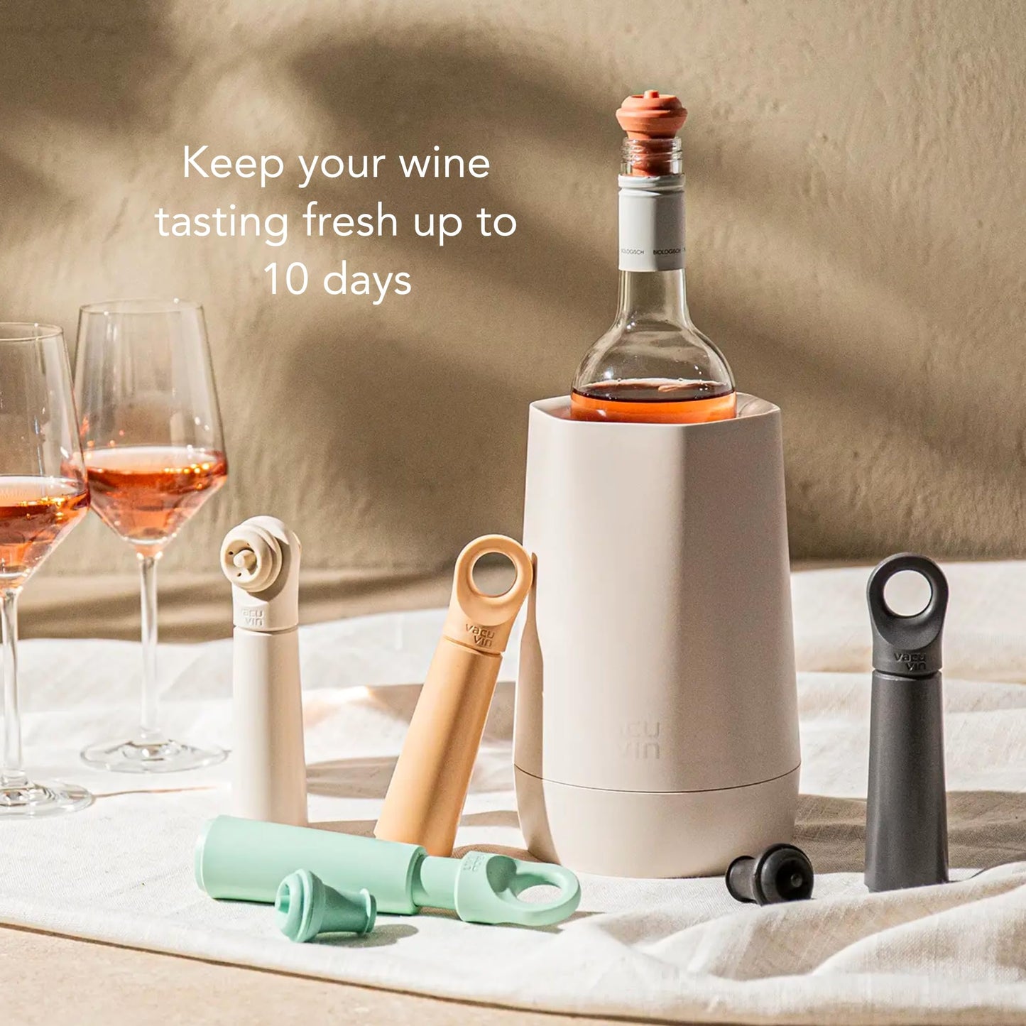 Vacu Vin Wine Saver Loop – Made in the Netherlands – Premium Vacuum Pump with Stopper – Airtight Seal Preserves Opened Wine Bottles up to 10 Days – Elegant & Durable – Sand