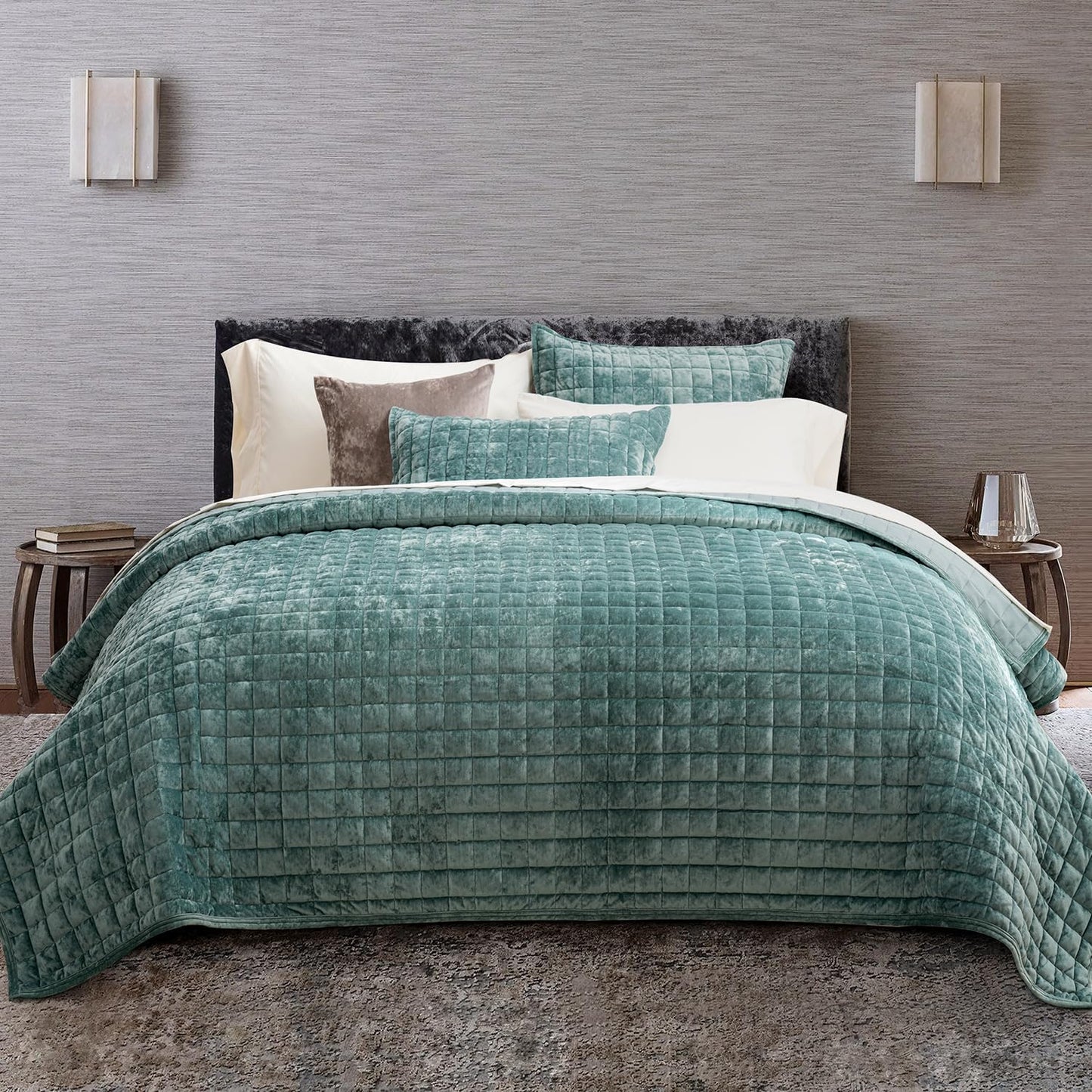 RECYCO Luxury Velvet Quilt Set - Lightweight Comforter for Twin/Twin XL Beds | Aqua Green, Includes 1 Pillow Sham