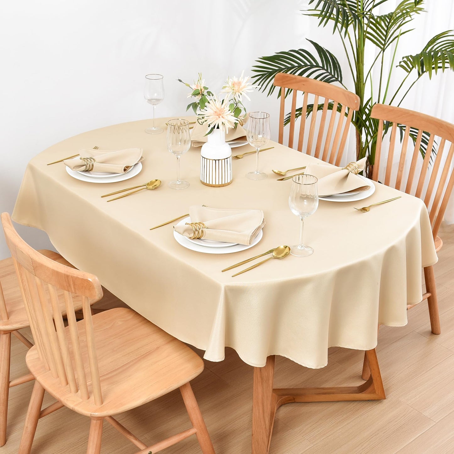 Wolkemer Set of 4 Beige Cloth Napkins 17 x 17 Inches Solid Washable Polyester Dinner Napkins with Hemmed Edges for Dinners Parties Weddings Banquets Events Table Decoration