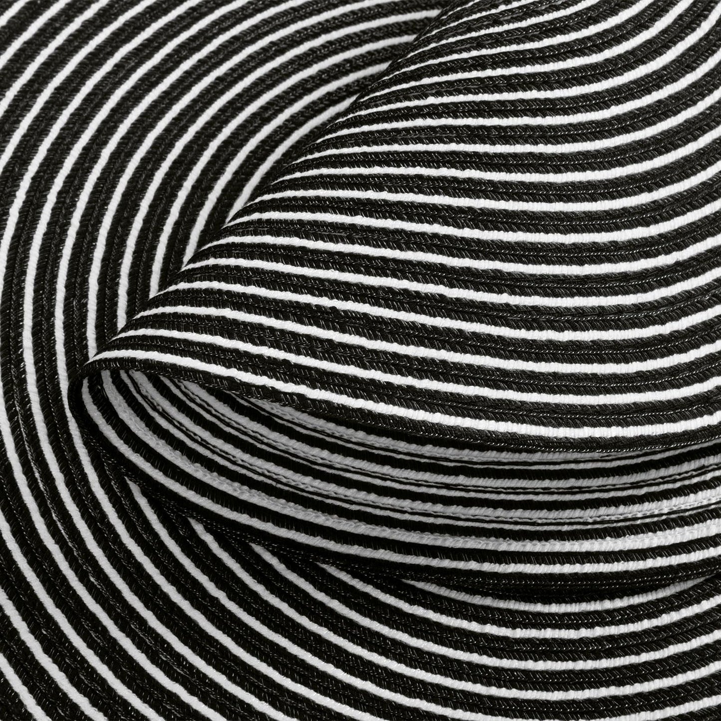 SHACOS 15 inch Round Braided Placemats Set of 6 Non Slip Washable Fabric Kitchen Table Place Mats Heat Resistant Table Mats for Home Wedding Party, Black White
