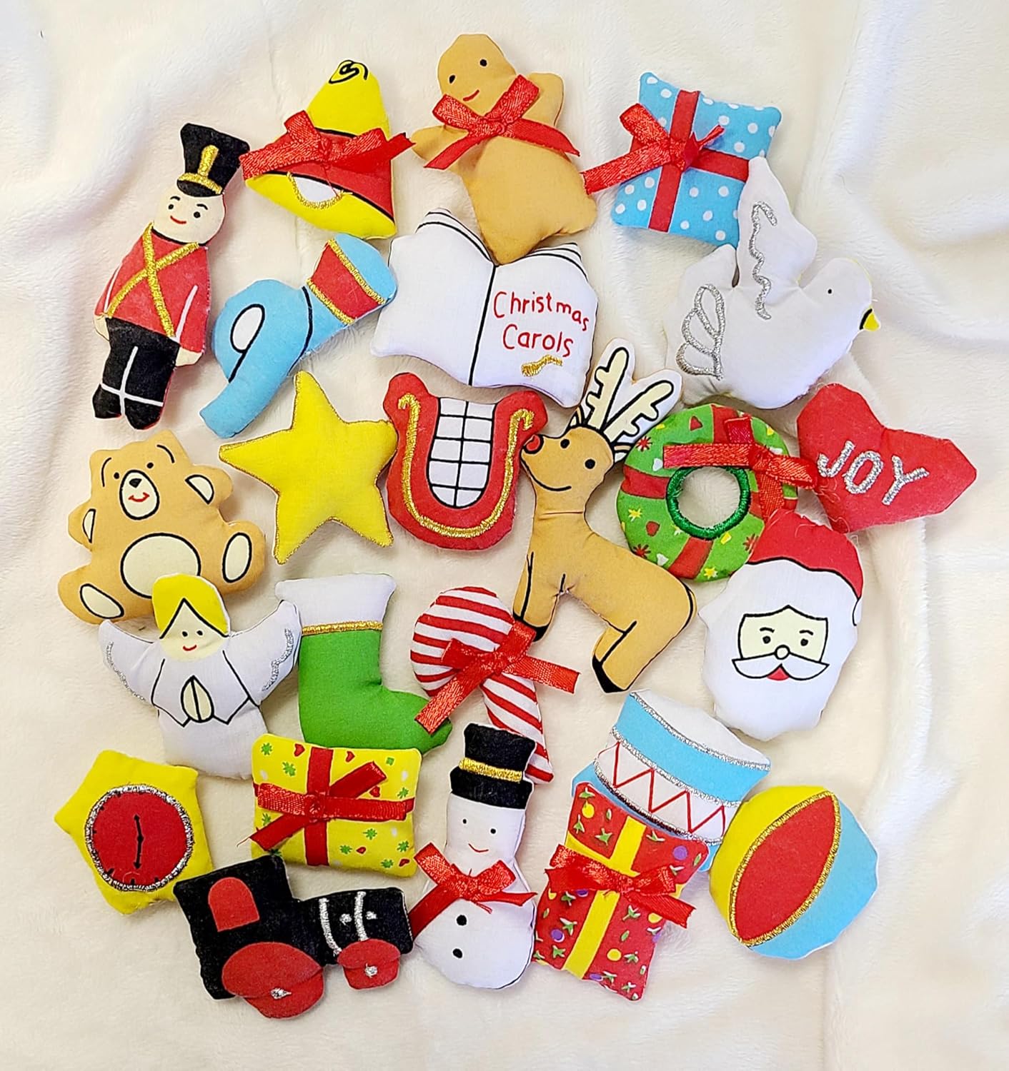 Pockets of Learning Merry Christmas Green Tree Advent Calendar - Festive Fabric Wall Hanging with 24 Stuffed Ornaments