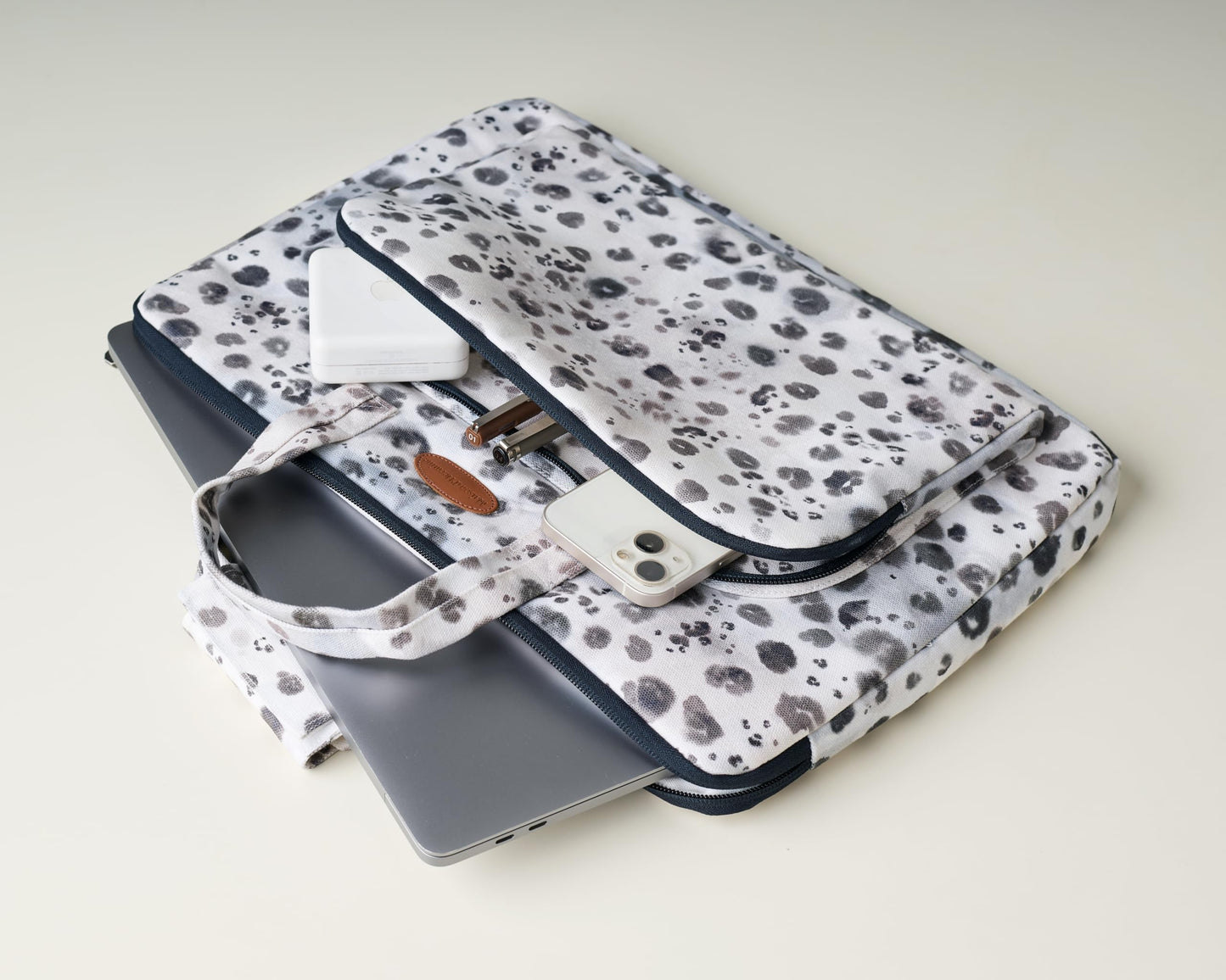 Maison d'Hermine Laptop Bag with Pocket Upto 13.5 inch Stain and Water Repellent Cotton Canvas Gifts for Mothers Day - Cheeta