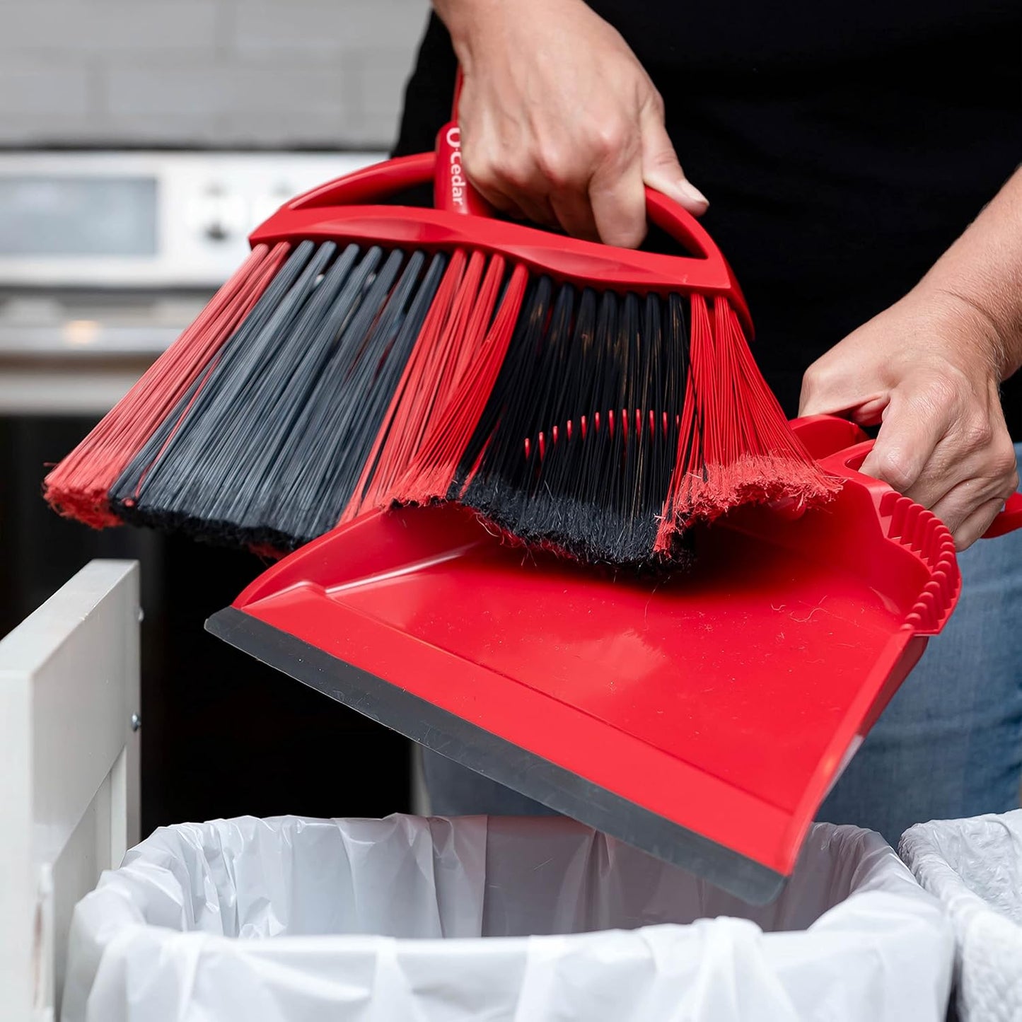 O-Cedar One Sweep Broom - Lightweight Step-On Dustpan for Effortless Cleaning | Ideal for Pet Owners