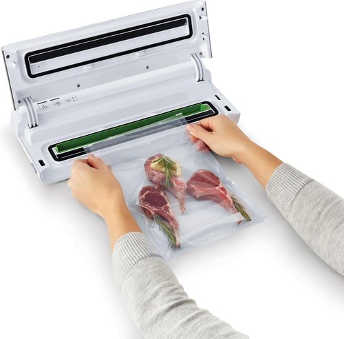 FoodSaver Vacuum Sealer Rolls - Airtight Food Storage & Sous Vide Bags, BPA-Free, 11 x 16" (Pack of 3)