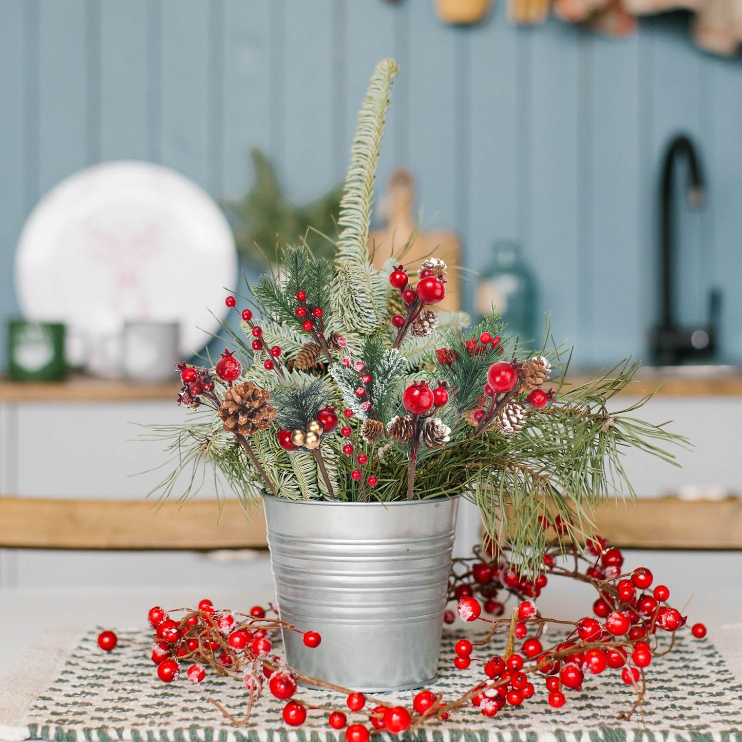 Lyrow 100 Pcs Christmas Floral Picks Christmas Tree Picks and Sprays Artificial Christmas Picks Pine Spray Picks Red Berry Picks Stems Garland Holly Picks for Christmas Wreath Decorations, 17 Styles