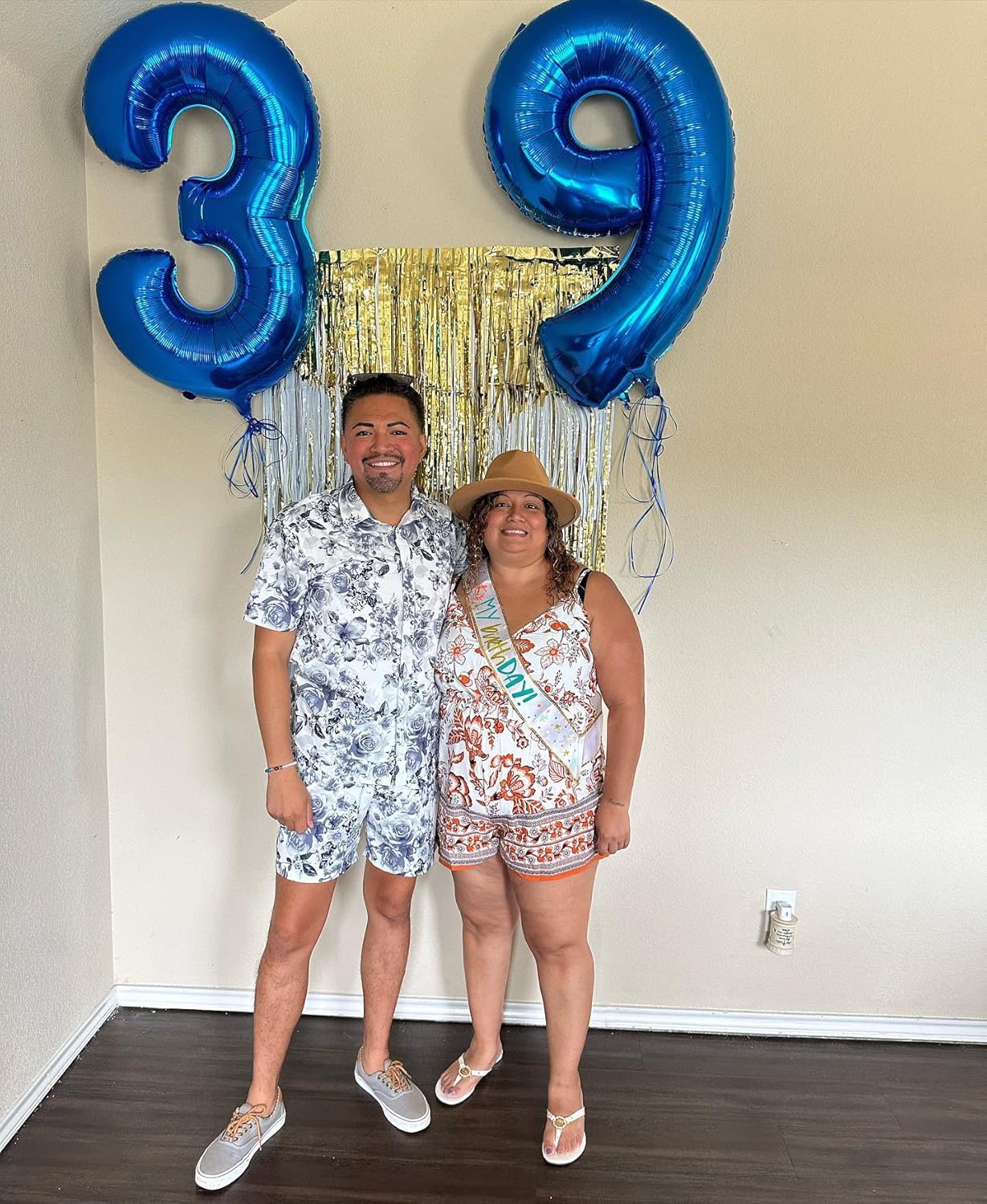 Number 19 Balloon by [Brand Name] - 40-Inch Navy Blue Birthday Decoration for 19th Celebration