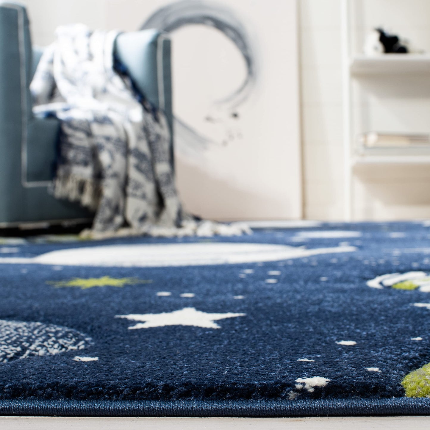 SAFAVIEH Carousel Kids Collection Accent Rug - 3'3" x 5'3", Navy & Ivory, Non-Shedding & Easy Care, Ideal for High Traffic Areas for Boys & Girls in Playroom, Nursery, Bedroom (CRK103N)