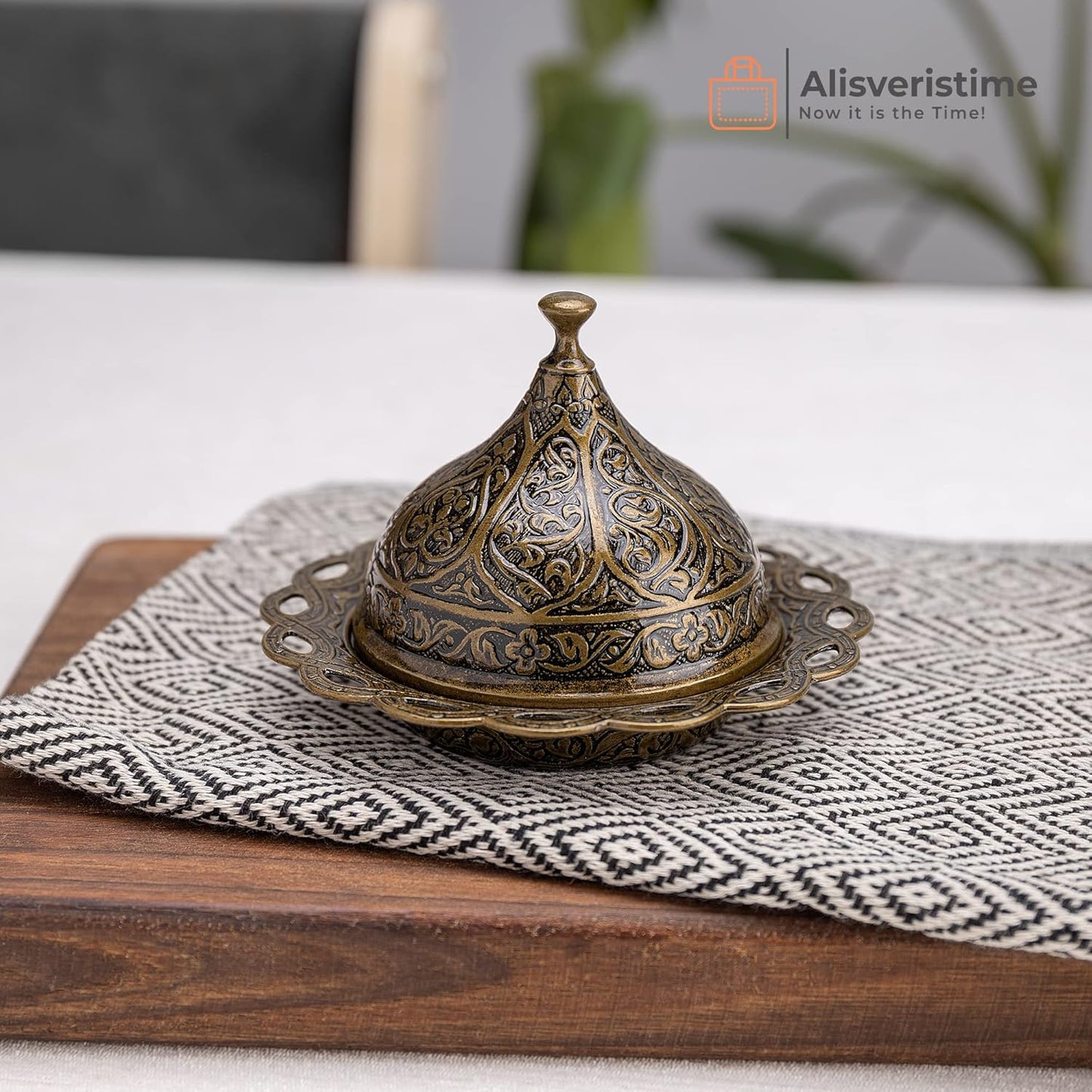 Alisveristime Authentic Turkish Coffee Cup Set: Zamak & Porcelain, Tulip Motifs (Set of 2) (Lale) (Gold)