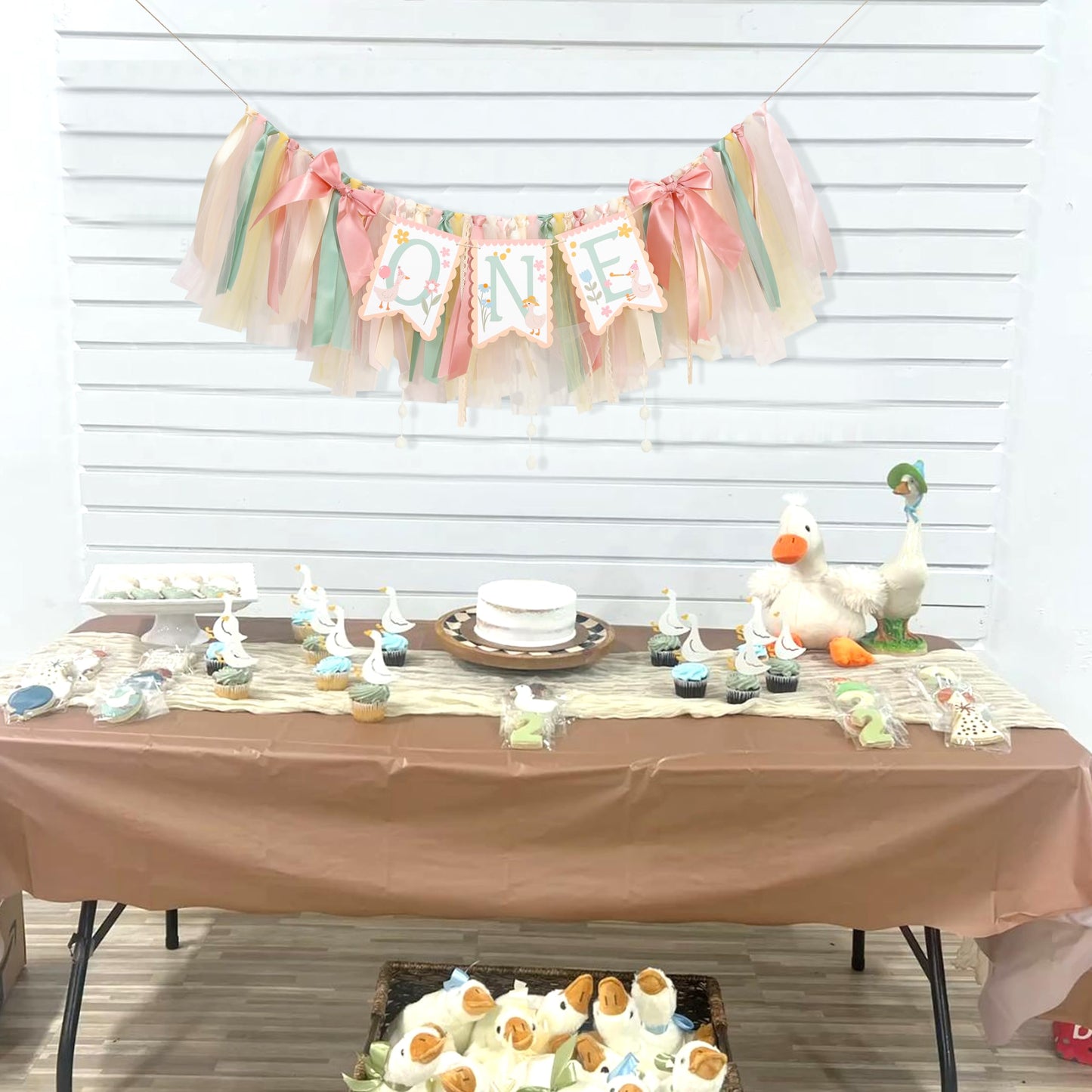 One Happy Goose High Chair Banner - Sweet 1st Birthday Party Decorations,Colorful Highchair Garland with Bow Ribbon,Little Goose First Birthday Banner Photo Props,Fun Geese Lawn Party Supplies