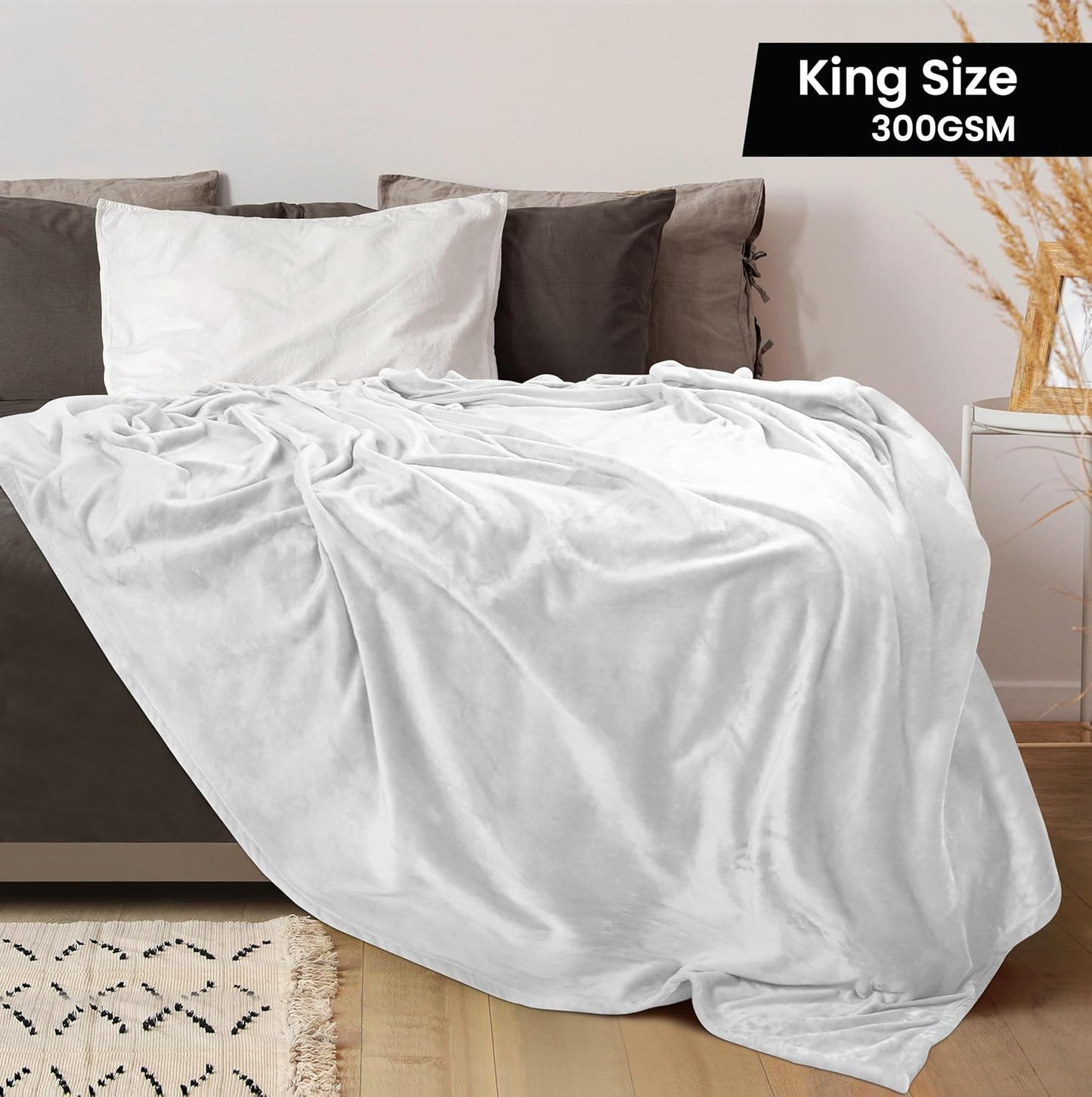 Utopia Bedding Fleece Blanket - Ultra Soft King Size White (90x102 Inches) | Cozy, Lightweight, All-Season Home Decor Gift