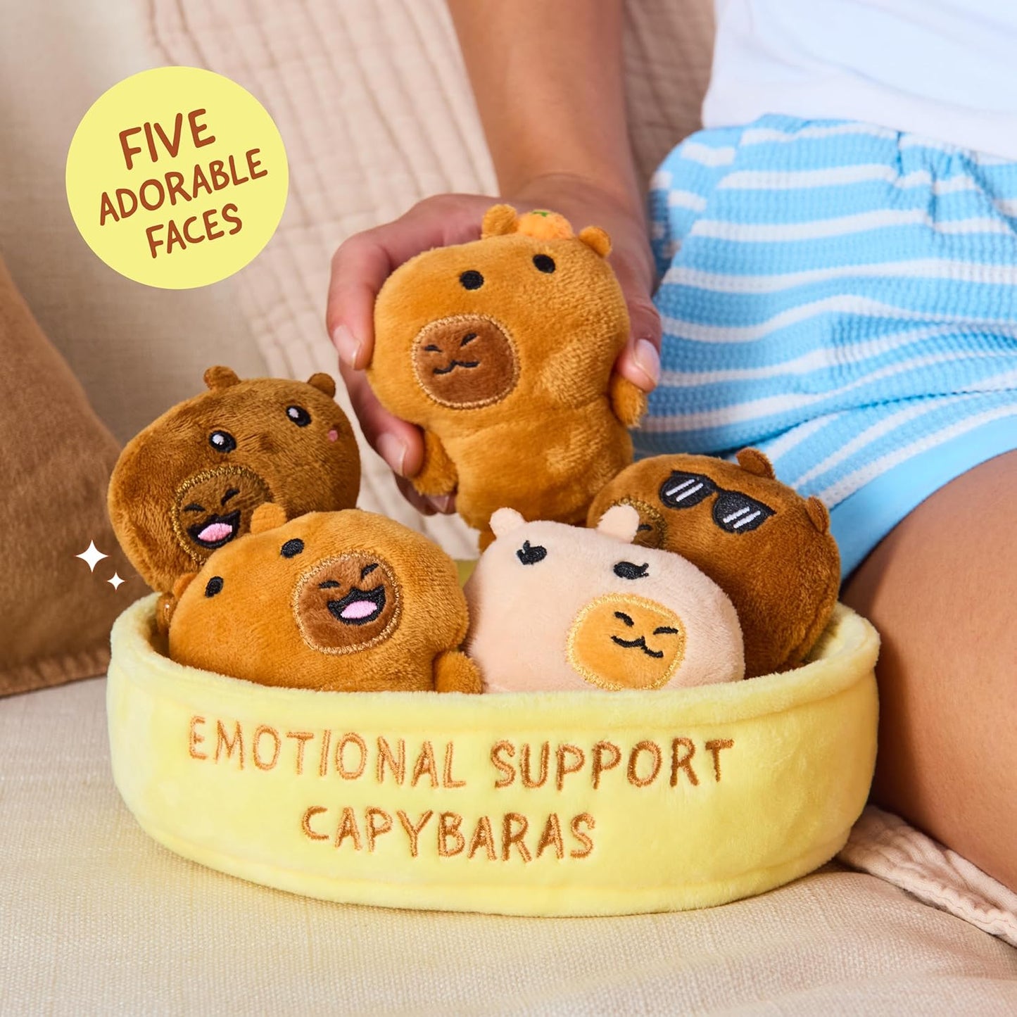 Relatable Emotional Support Capybaras - Cuddly Plush Toy Set with 5 Capybaras & Carrying Basket