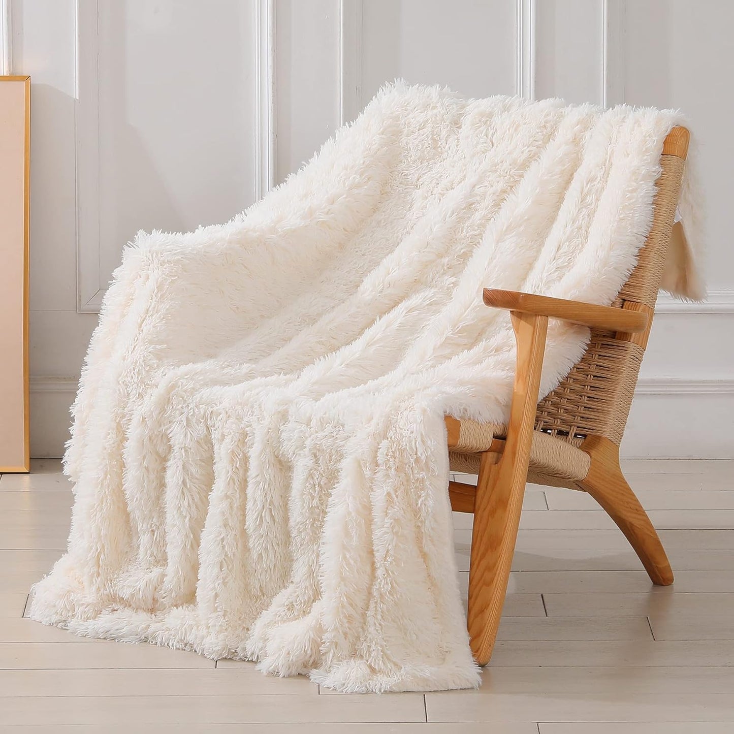 Tuddrom Faux Fur Throw Blanket - Extra Soft & Cozy Reversible Shaggy Design | 50" x 60", Cream White