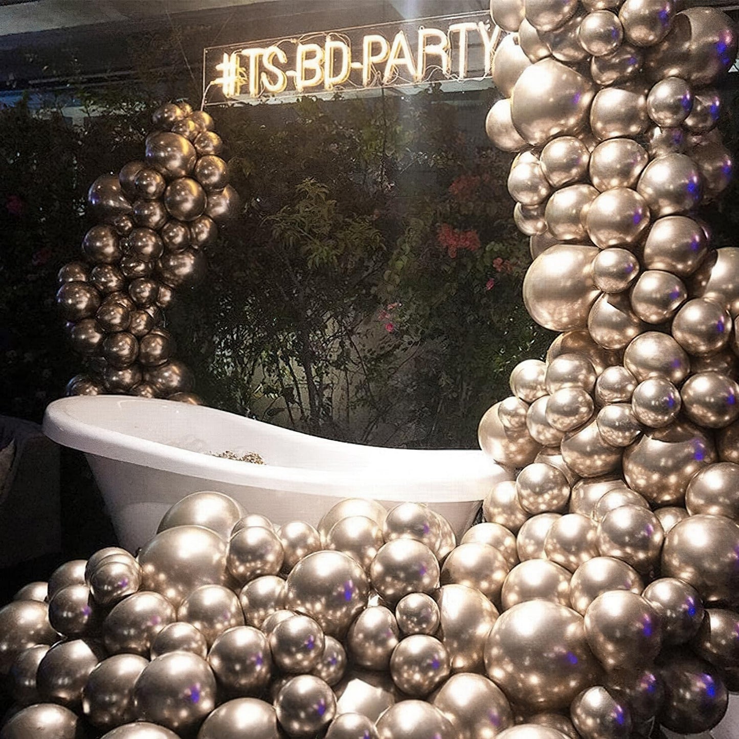 PartyWoo Metallic Gold Balloons 154pcs Different Sizes of 18 12 10 5 Inch Chrome Gold Balloon Arch Kit Garland for Birthday Graduation Baby Shower Wedding Bachelorette Party Decorations Gold-G127
