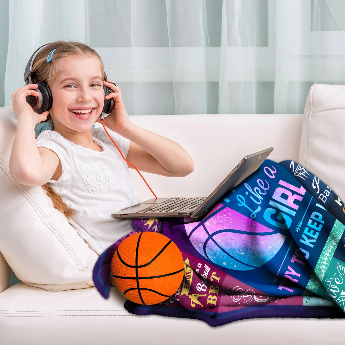 Cheer Blanket Gifts for Girls Soft Flannel Cheerleader Throw Blanket Warm Comfortable Cheerleading Lovers Gifts for Teens Kids Stuff 50"x40"