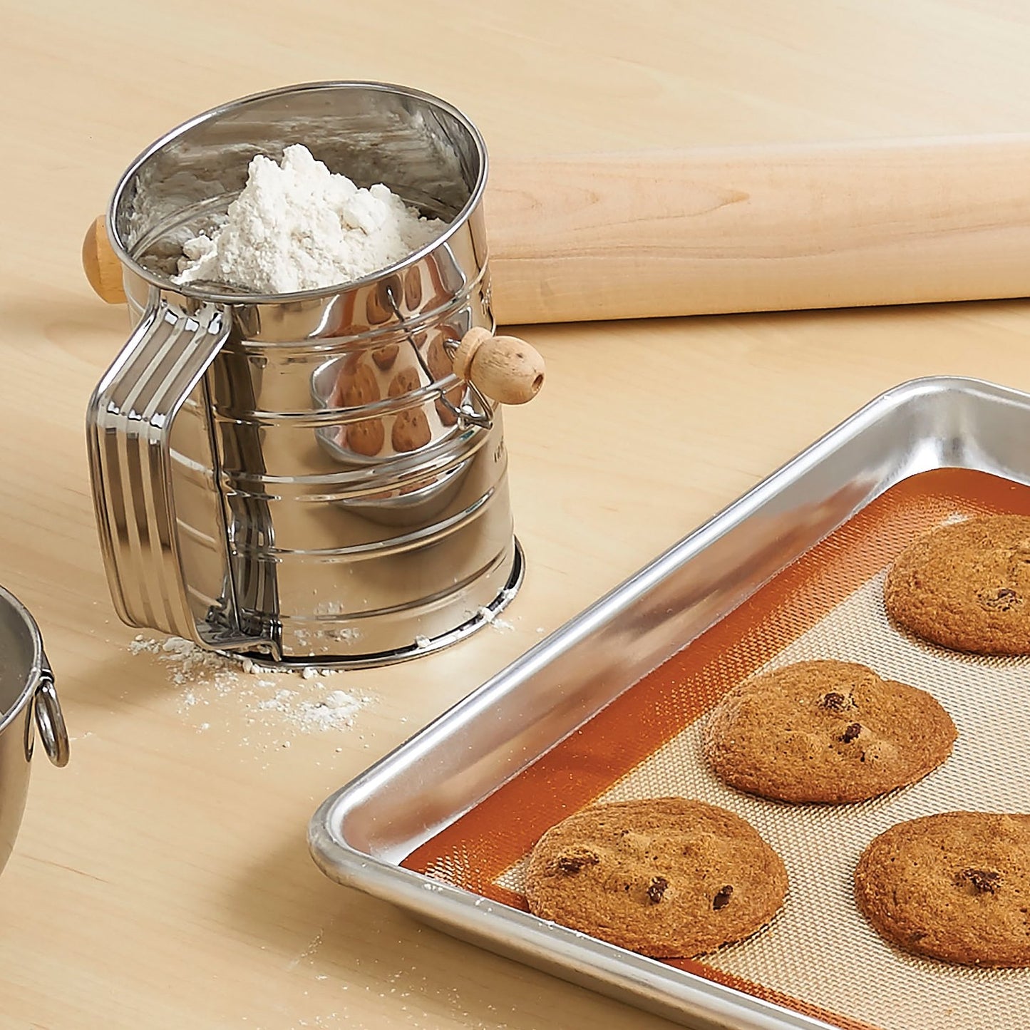 Mrs. Anderson's Baking Hand Crank Flour Sifter, Stainless Steel, 5-Cup Capacity, For Breaking Up Clumps And Aerating Flour And Powdered Sugar