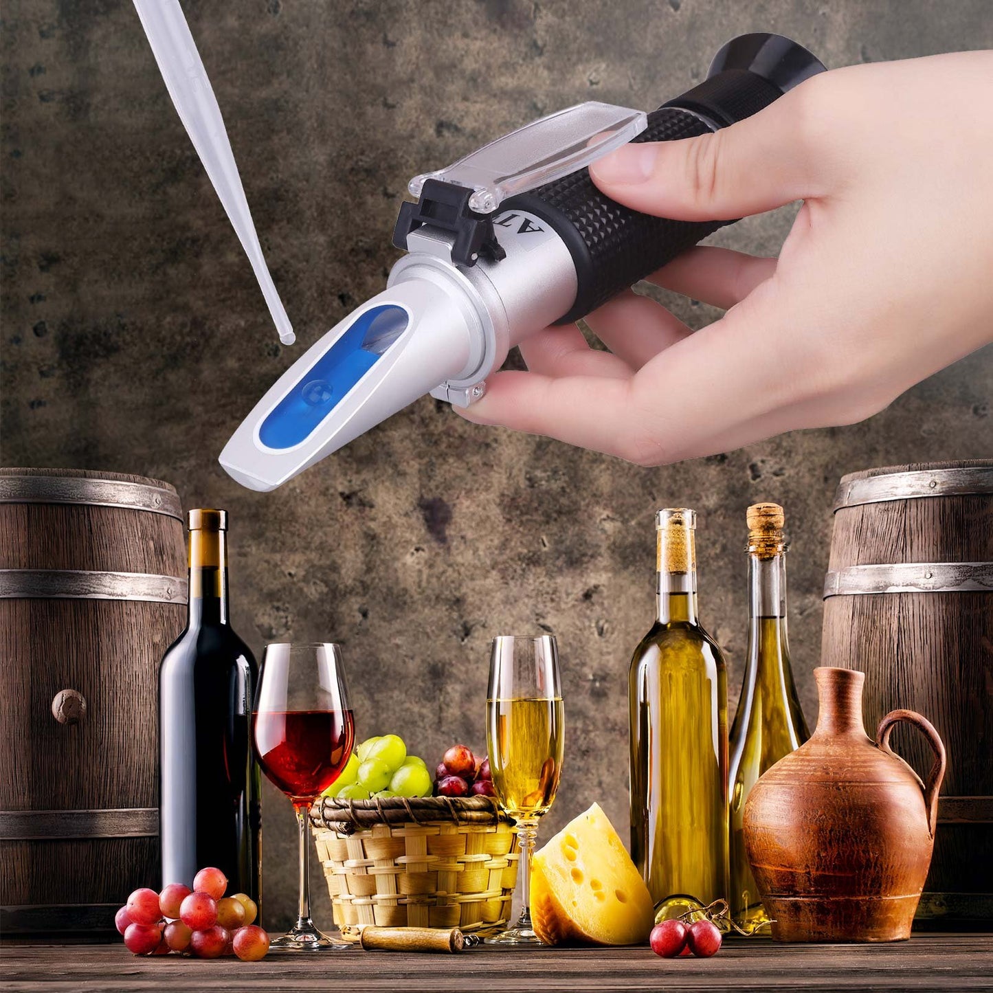 Brix Refractometer with ATC - Tiaoyeer Digital Handheld Refractometer for Beer Wine Brewing, Dual Scale-Specific Gravity 1.000-1.130 and Brix 0-32%
